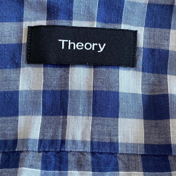 Theory linen blend blue check button down blouse. Long sleeves with cuffs. Med
C - Picture 3 of 8